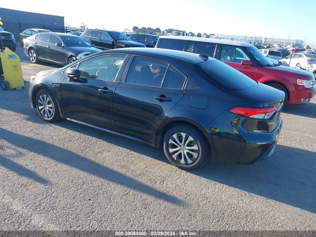 Toyota Corolla Hybrid Le 2021 JTDEAMDE5MJ013178 Image 3