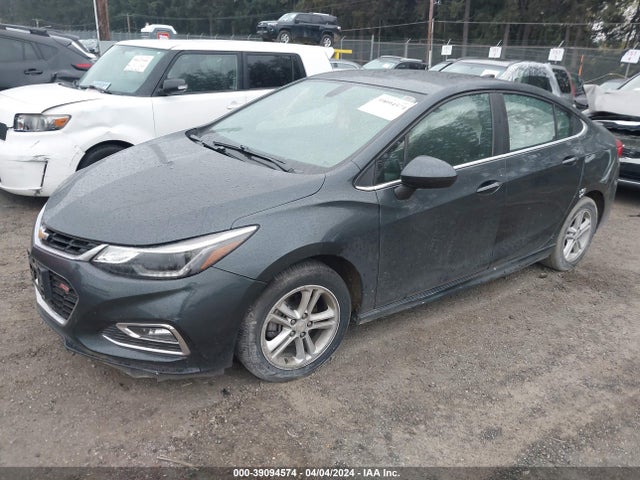 Chevrolet Cruze Lt Auto 2018 1G1BE5SM5J7153417 Image 2