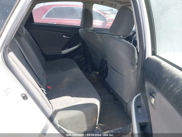 Toyota Prius Three 2014 JTDKN3DU5E1743781 Image 8