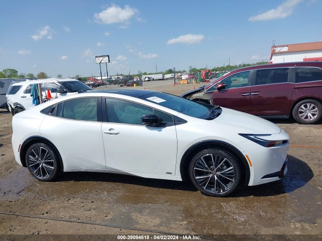 Toyota Prius Limited Awd-e 2024 JTDADABU8R3010138 Image 13
