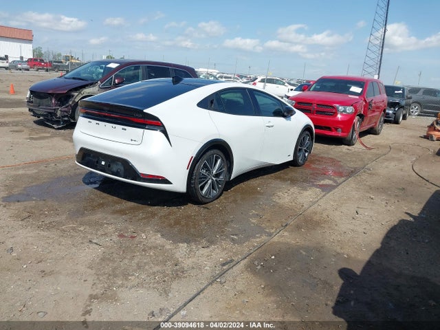 Toyota Prius Limited Awd-e 2024 JTDADABU8R3010138 Image 4