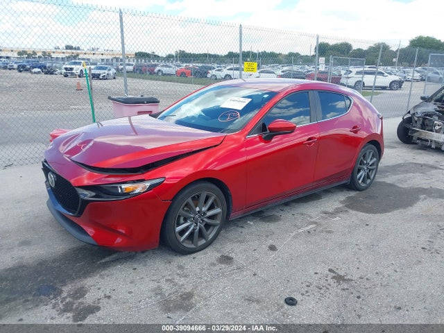 Mazda Mazda3 Preferred Package 2020 JM1BPAMM4L1160243 Image 2