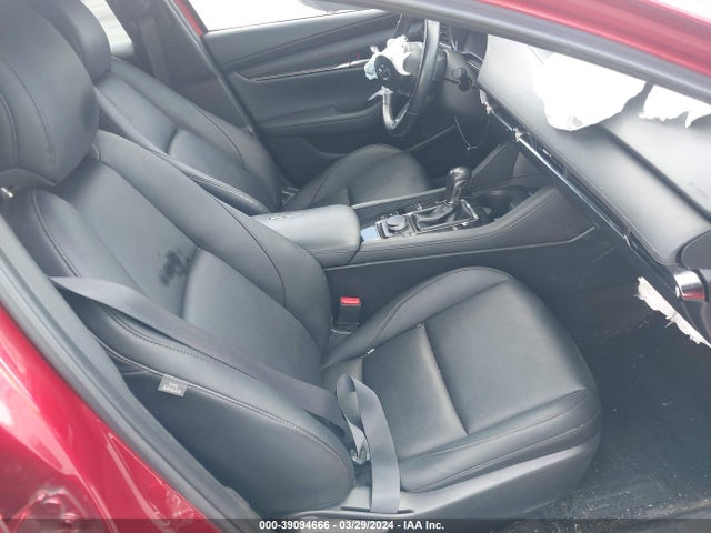 Mazda Mazda3 Preferred Package 2020 JM1BPAMM4L1160243 Image 5