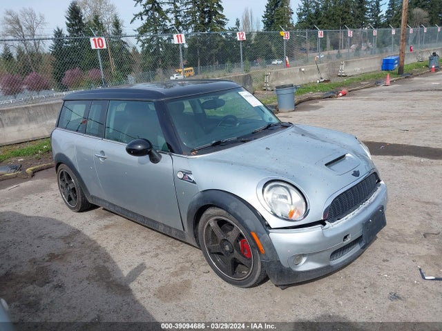 2008 MINI COOPER S CLUBMAN WMWMM33568TP87395 Photo 0