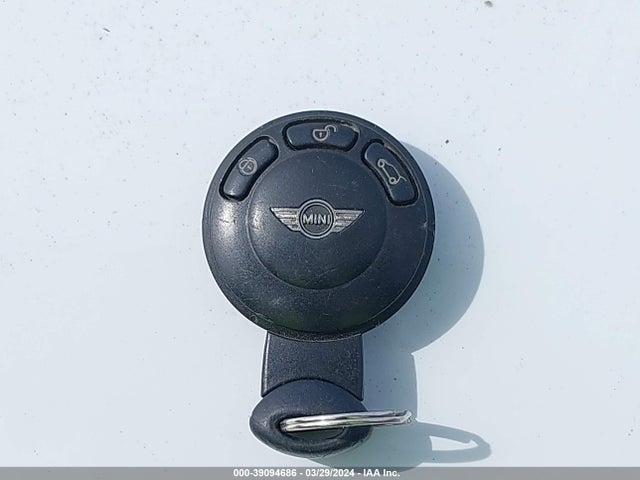 2008 MINI COOPER S CLUBMAN WMWMM33568TP87395 Photo 10