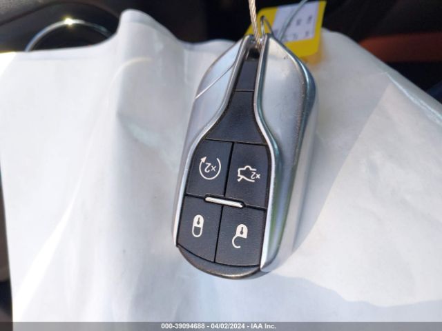 ZN661YUS9HX256169 Maserati LEVANTE S