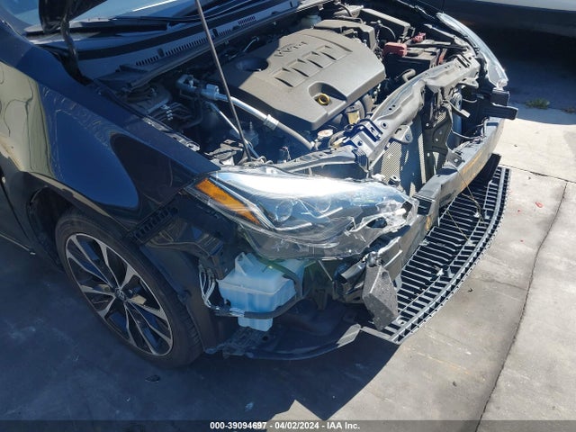 Toyota COROLLA SE 2018 5YFBURHEXJP847259 Image 18