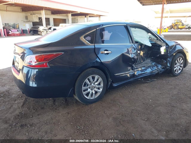Nissan Altima 2.5 S 2015 1N4AL3AP8FC448881 Image 4