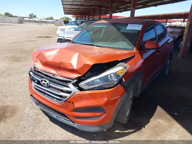 Hyundai TUCSON SE 2017 KM8J23A47HU454652 Image 2