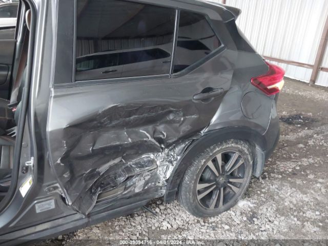 3N1CP5CU4KL522675 Nissan KICKS SR