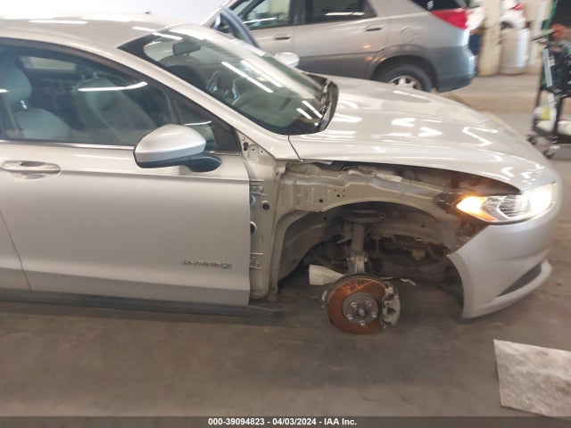 Ford Fusion Hybrid S 2016 3FA6P0UU7GR357713 Image 16