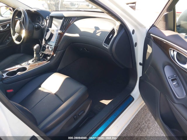 JN1EV7AP7JM592358 Infiniti Q50 3.0t Luxe