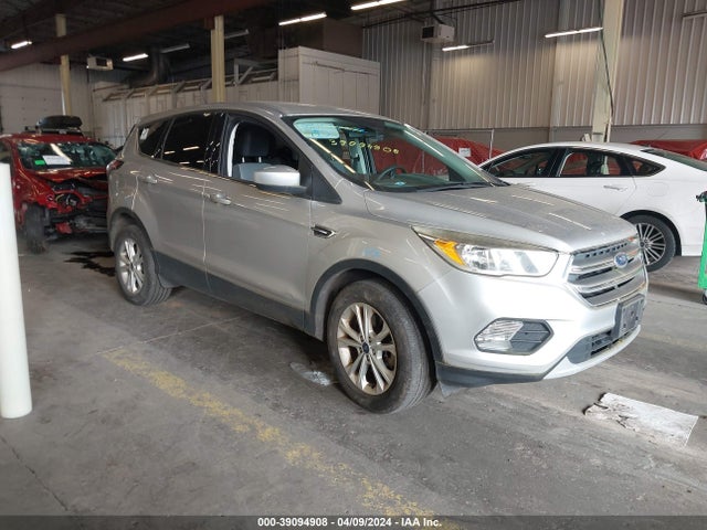 Ford ESCAPE SE 2017 1FMCU9G92HUC35834 Image 1