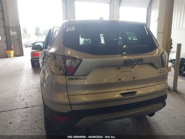 Ford ESCAPE SE 2017 1FMCU9G92HUC35834 Image 16