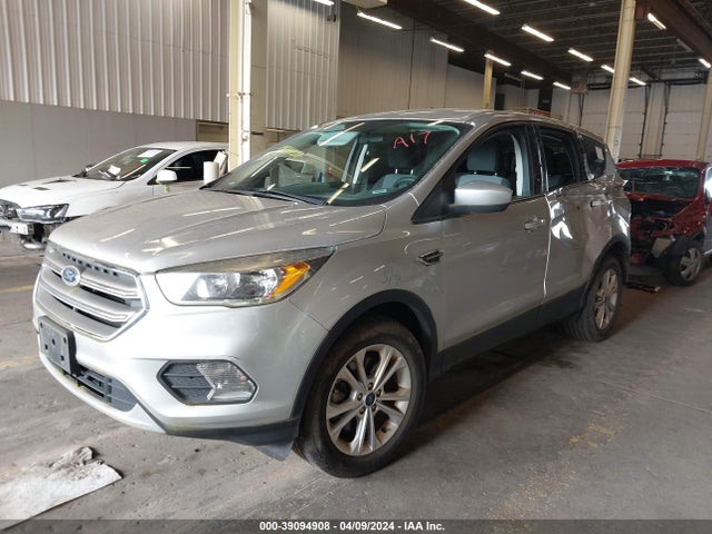 Ford ESCAPE SE 2017 1FMCU9G92HUC35834 Image 2