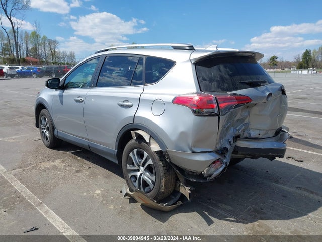 Toyota RAV4 LE 2018 2T3ZFREV6JW521543 Image 3