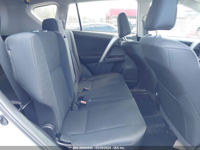Toyota RAV4 LE 2018 2T3ZFREV6JW521543 Image 8