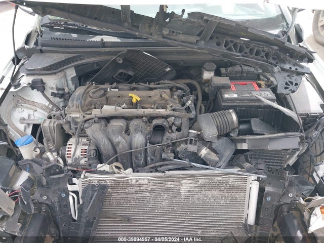 Hyundai ELANTRA SE 2017 5NPD84LF0HH128805 Image 10
