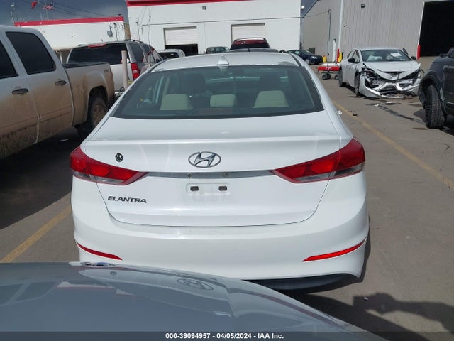 Hyundai ELANTRA SE 2017 5NPD84LF0HH128805 Image 16