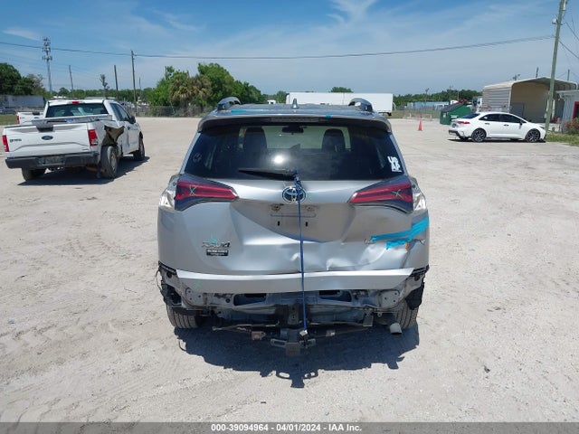 Toyota RAV4 LE 2018 2T3ZFREV4JW517314 Image 16