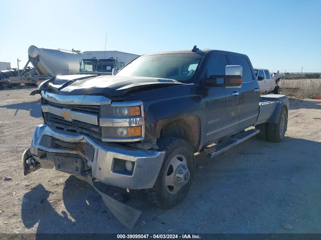Chevrolet Silverado 2500hd Ltz 2015 1GC1KWE89FF679837 Image 2