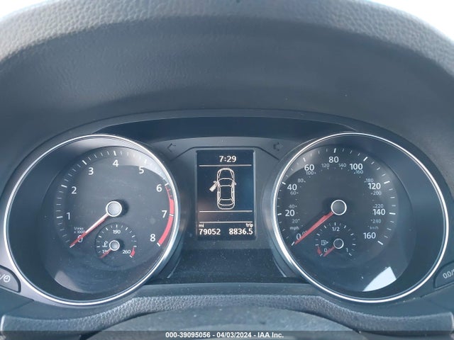 1VWDT7A35HC085998 Volkswagen Passat 1.8t R-line