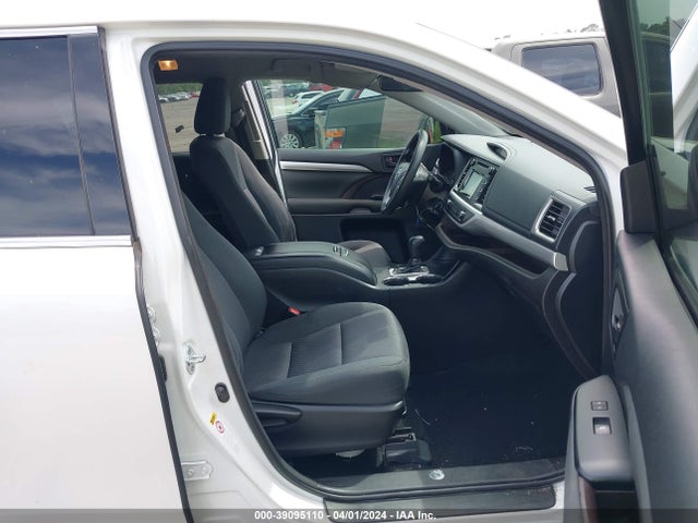 Toyota Highlander Le 2018 5TDZARFH0JS034895 Image 5