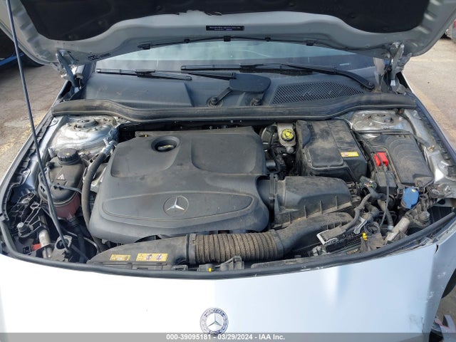 Mercedes-Benz CLA 250 2015 WDDSJ4EB9FN192088 Image 10