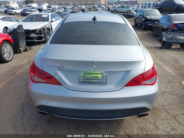 Mercedes-Benz CLA 250 2015 WDDSJ4EB9FN192088 Image 16