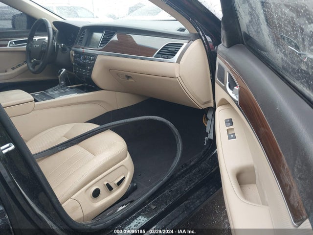 Genesis G80 3.8 2017 KMHGN4JE6HU190971 Image 5
