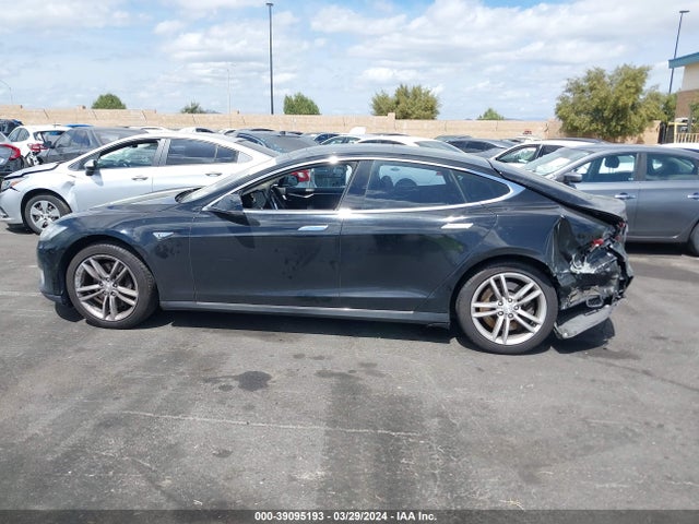 Tesla Model S 60/70/85 2015 5YJSA1H15FFP67586 Image 14