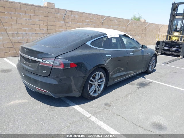 Tesla Model S 60/70/85 2015 5YJSA1H15FFP67586 Image 4