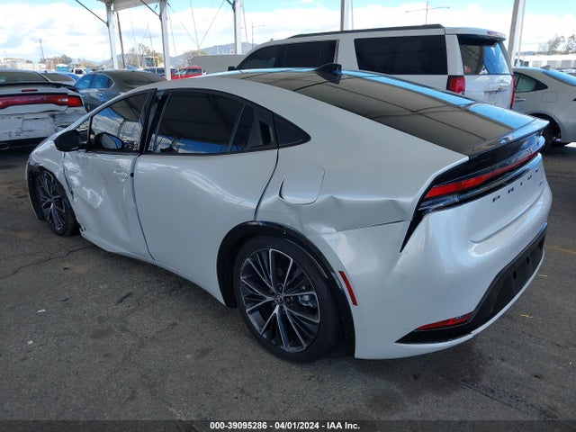 Toyota PRIUS XLE 2024 JTDACAAU0R3016388 Image 3