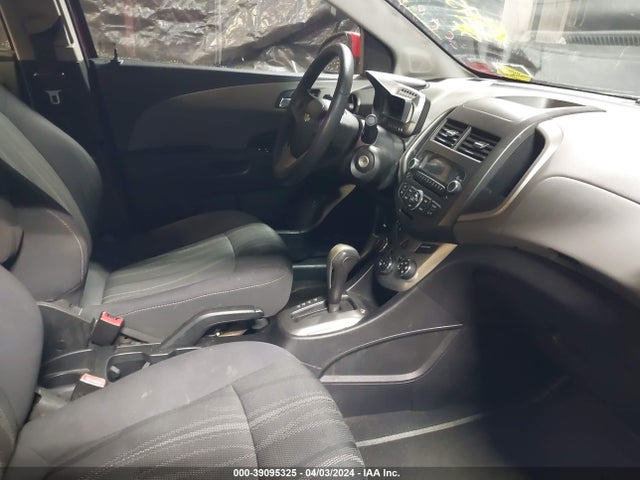 Chevrolet Sonic Lt Auto 2014 1G1JC5SH8E4173382 Image 5