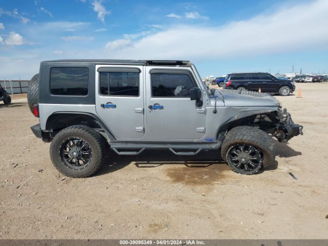 1C4HJWEG9FL532413 Jeep Wrangler Unlimited Sahara