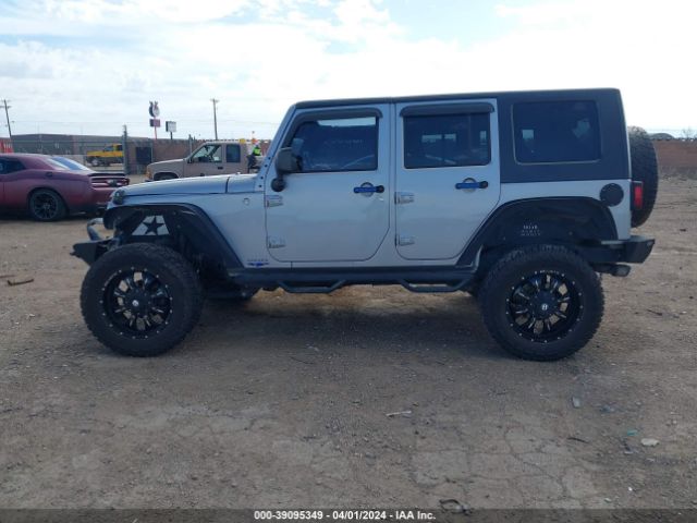 1C4HJWEG9FL532413 Jeep Wrangler Unlimited Sahara
