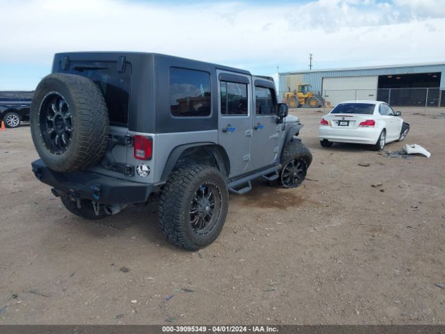 1C4HJWEG9FL532413 Jeep Wrangler Unlimited Sahara