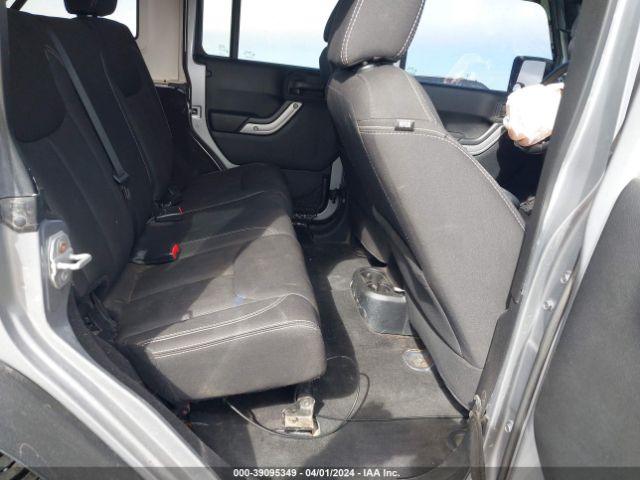 1C4HJWEG9FL532413 Jeep Wrangler Unlimited Sahara