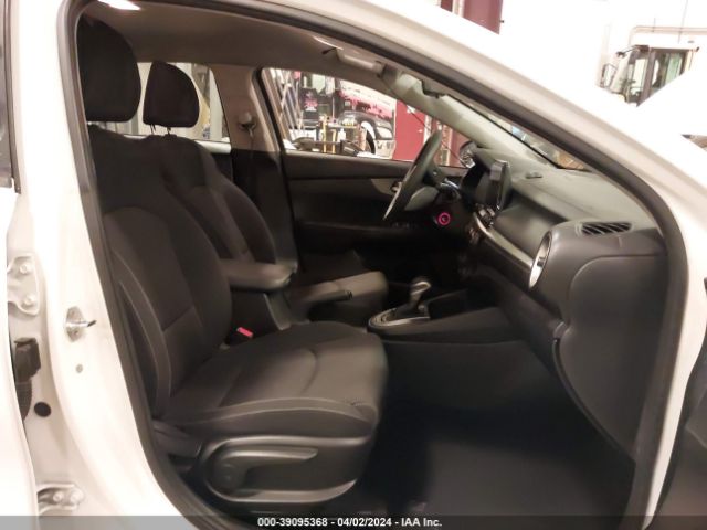3KPF24AD8KE010007 KIA FORTE FE