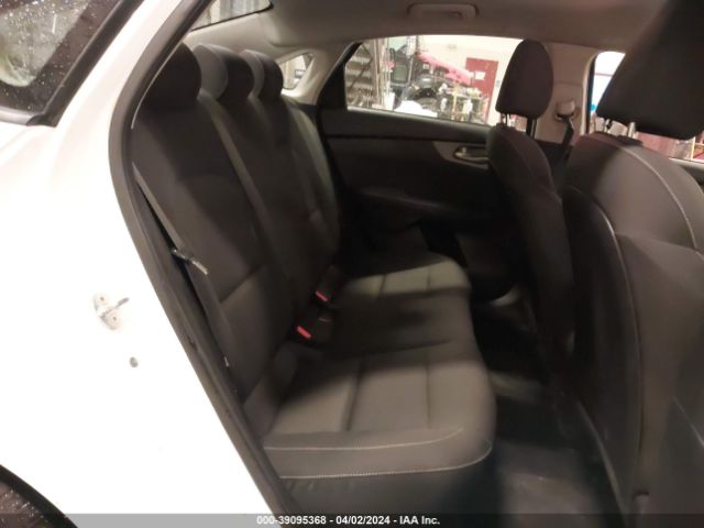 3KPF24AD8KE010007 KIA FORTE FE