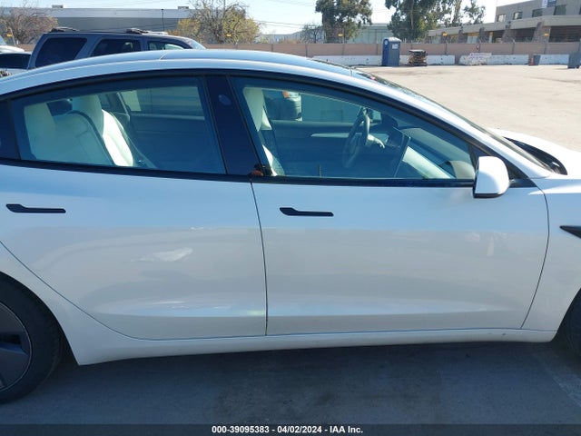 Tesla Model 3 Standard Range Plus Rear-wheel Drive 2021 5YJ3E1EA3MF073487 Image 13