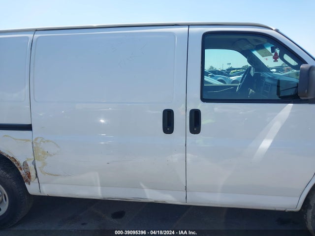Chevrolet Express 2500 Work Van 2016 1GCWGAFFXG1321118 Image 14