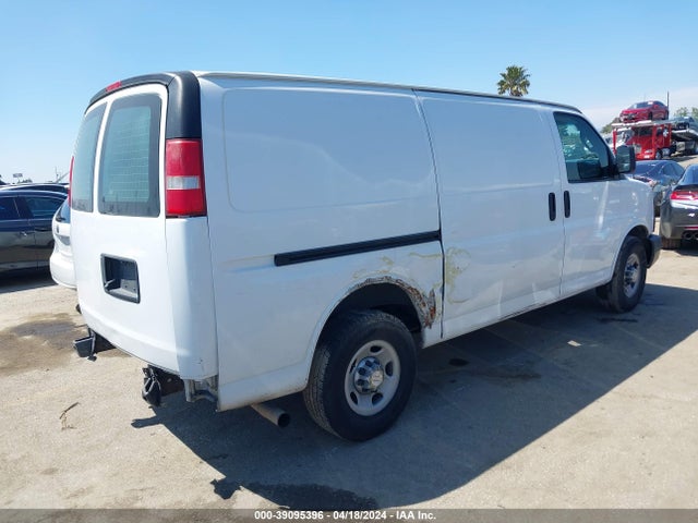 Chevrolet Express 2500 Work Van 2016 1GCWGAFFXG1321118 Image 4