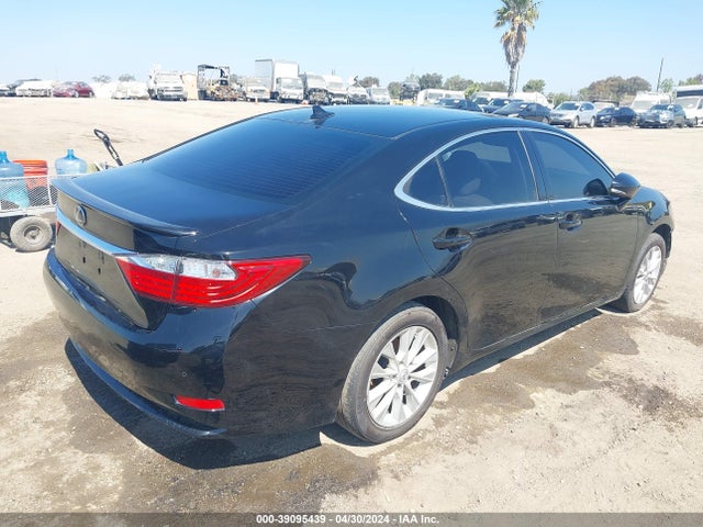 Lexus ES 300H 2014 JTHBW1GG8E2072865 Image 3