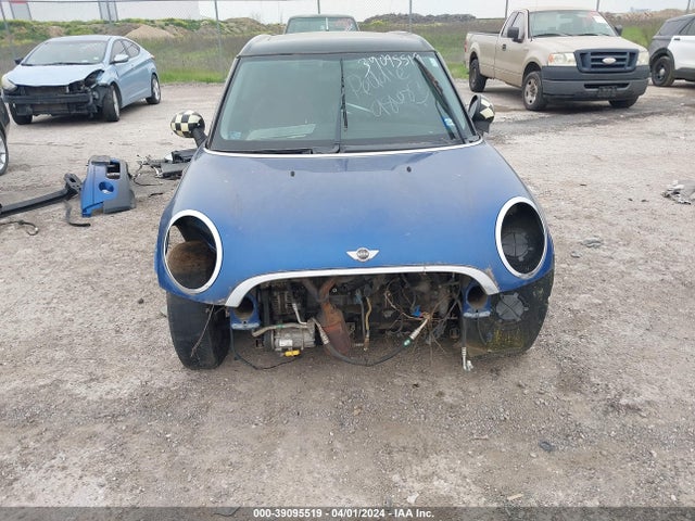 2009 MINI COOPER CLUBMAN WMWML33559TP98389 Photo 5