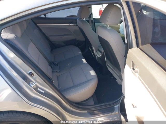 Hyundai ELANTRA SE 2019 KMHD74LF4KU783593 Image 8
