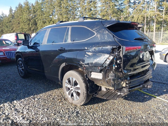 Toyota Highlander Xle 2023 5TDKDRBHXPS010403 Image 3