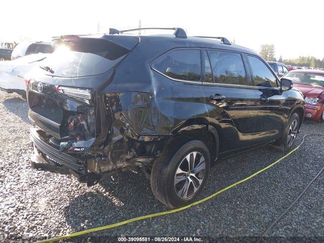 Toyota Highlander Xle 2023 5TDKDRBHXPS010403 Image 4