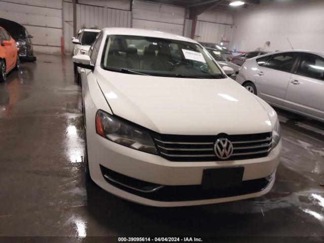 1VWAS7A33FC027844 Volkswagen Passat 1.8t Wolfsburg Edition