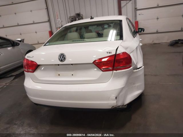 1VWAS7A33FC027844 Volkswagen Passat 1.8t Wolfsburg Edition